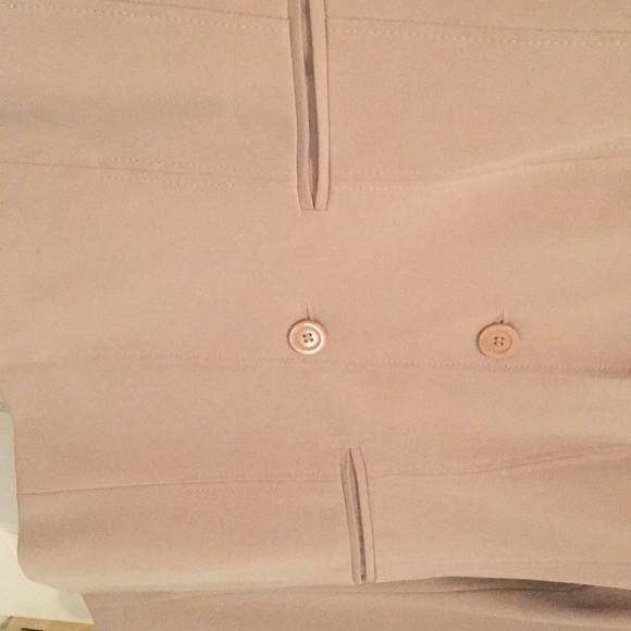 Blazer - Picture 4 of 5